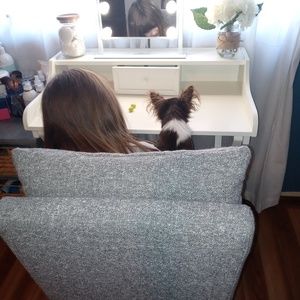 Meet your Posher, Natasha